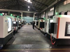 闆式家(jiā)具設備之廣東(dōng)廠家：封邊機開(kai)料機數控的展(zhan)示